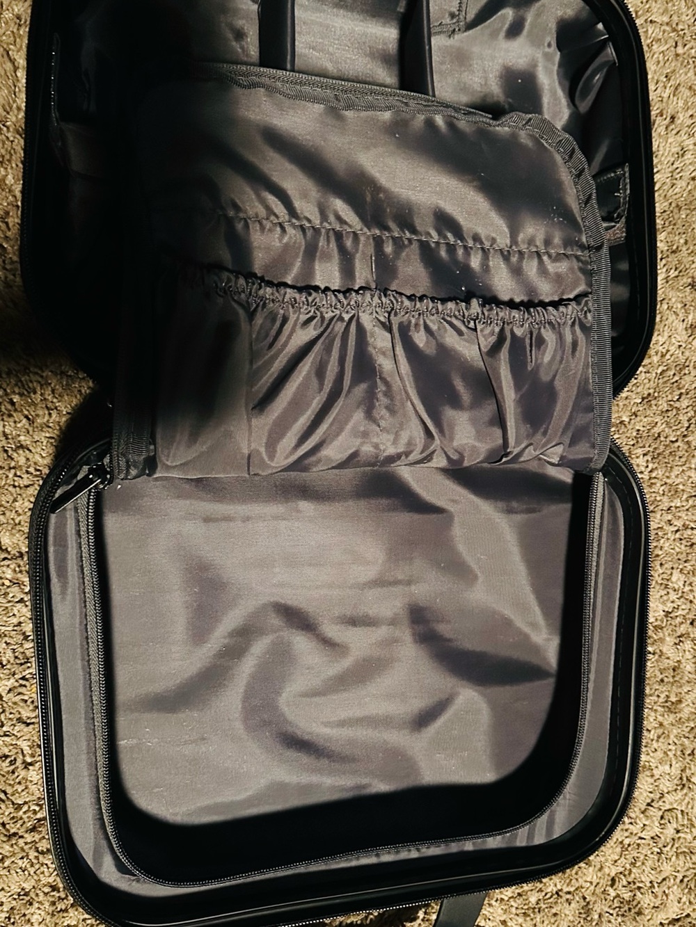 Purple Hard Shell make Suitcase - Picture 9 of 12